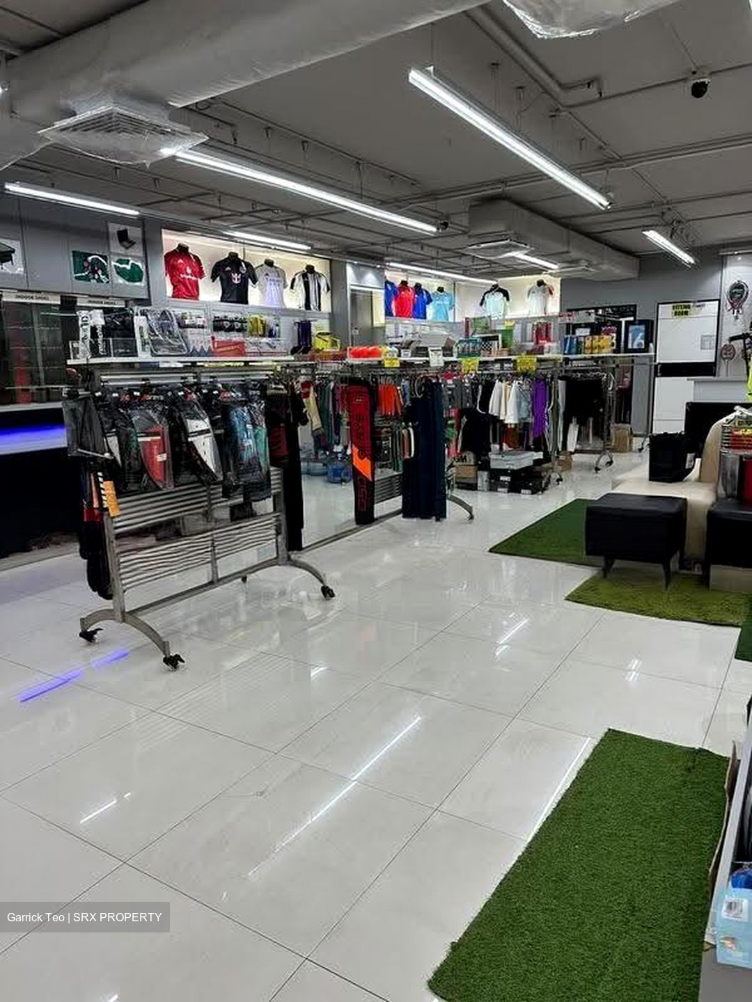 Peninsula Shopping Complex (D6), Retail #635873201
